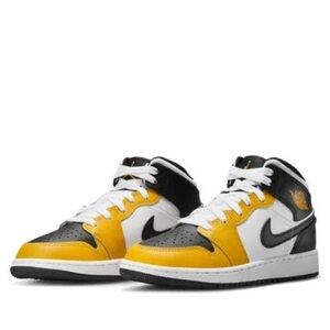 NIKE AIR JORDAN 1 MID BLACK AND YELLOW SNEAKERS SHOES LITTLE KIDS SIZE 13.5 NEW
